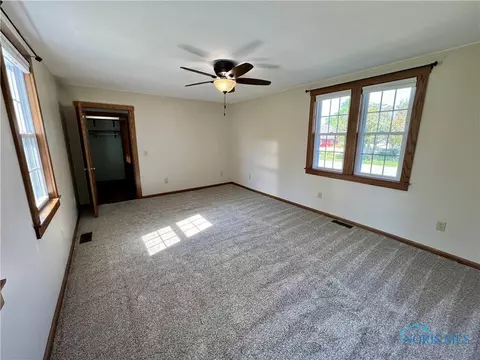 301 E Main St, Vanlue, OH 45890 photo 17