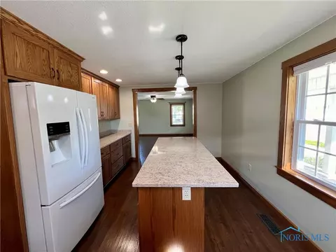 301 E Main St, Vanlue, OH 45890 photo 11