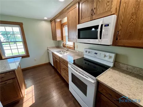 301 E Main St, Vanlue, OH 45890 photo 12