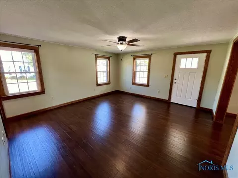 301 E Main St, Vanlue, OH 45890 photo 4