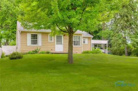 4708 Harvest Ln, Toledo, OH 43623