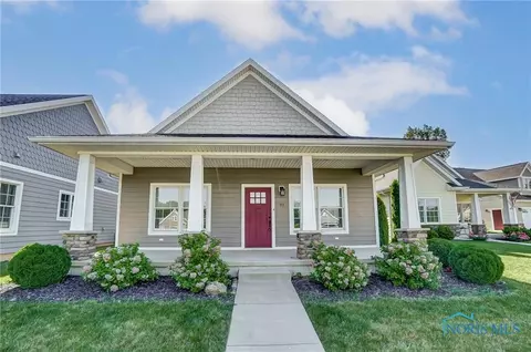 111 Parkview Dr, Bluffton, OH 45817