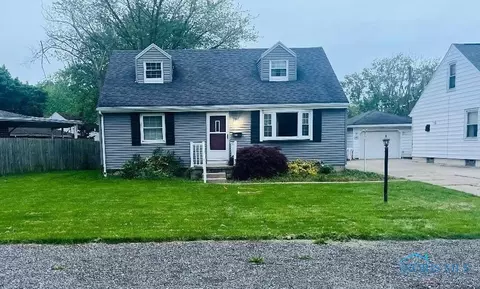 1836 Byron Pl, Oregon, OH 43616