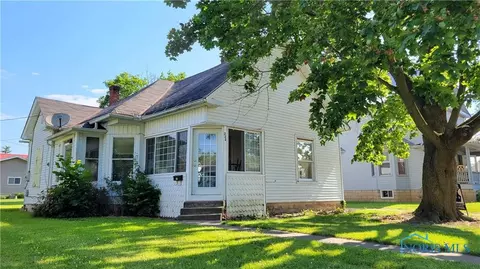 222 E Montford Ave, Ada, OH 45810