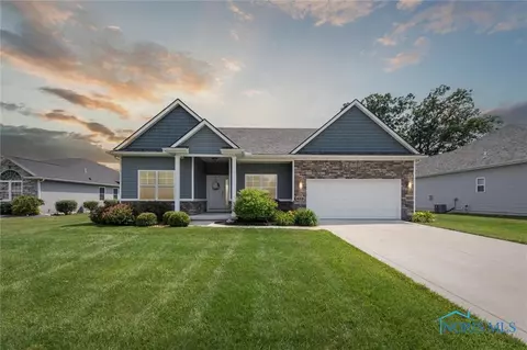 239 Hidden Village Ln, Holland, OH 43528