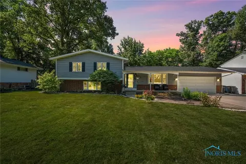 4215 Gilhouse Rd, Toledo, OH 43623