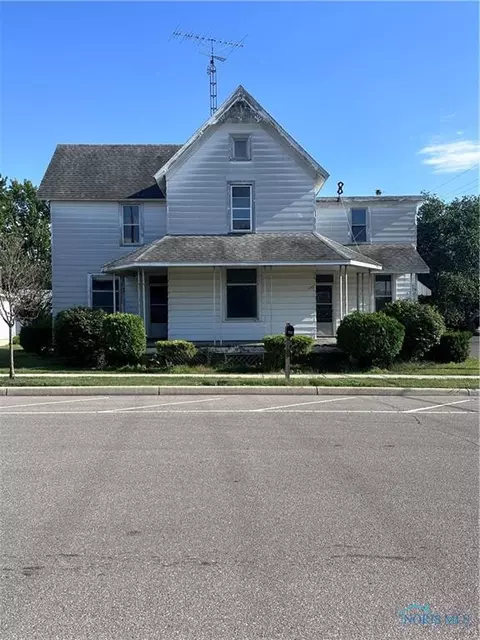 105 E 7th St, Sycamore, OH 44882