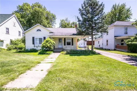 515 W Clinton St, Napoleon, OH 43545