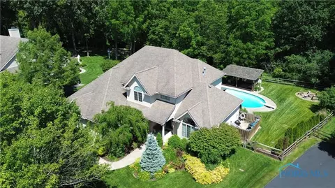 3905 Silverberry Cir, Maumee, OH 43537