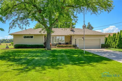 620 Fostoria Rd, Northwood, OH 43619