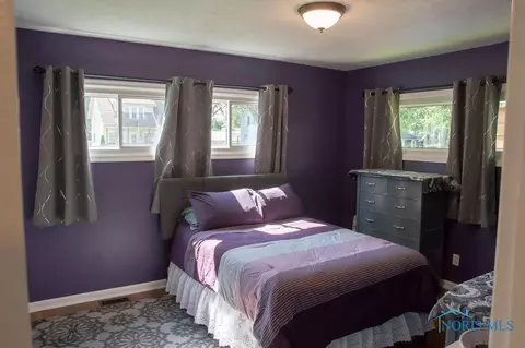5618 Chippewa Rd, Toledo, OH 43613 photo 3