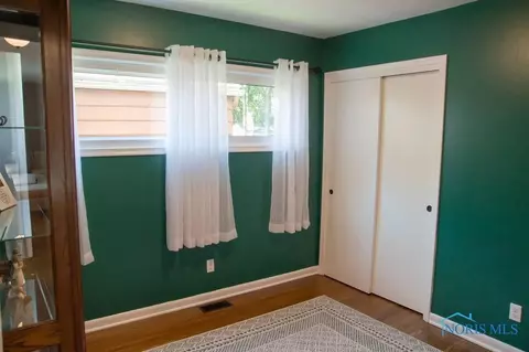5618 Chippewa Rd, Toledo, OH 43613 photo 6