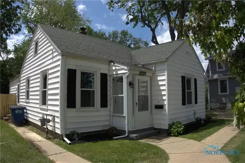 2416 Seaman St, Toledo, OH 43605