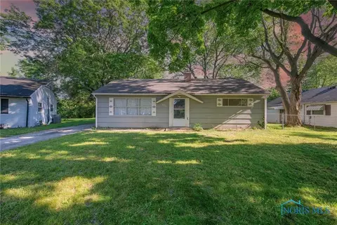 36 Independence Rd, Toledo, OH 43607