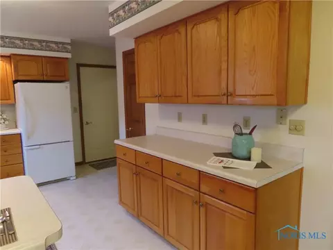 327 Carson Dr, Bryan, OH 43506 photo 10