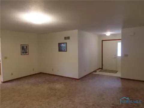 327 Carson Dr, Bryan, OH 43506 photo 13