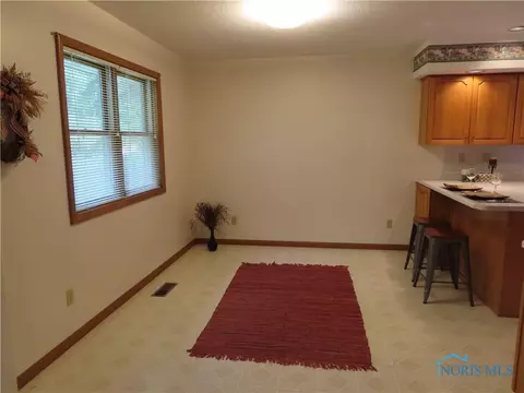 327 Carson Dr, Bryan, OH 43506 photo 11