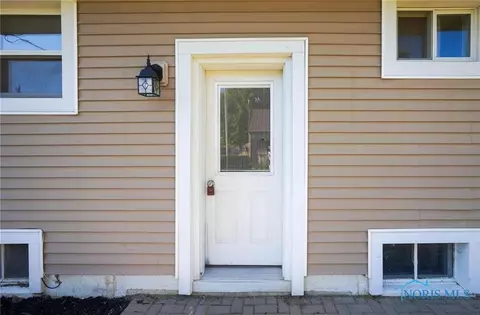 301 Rector Ave, Findlay, OH 45840 photo 9