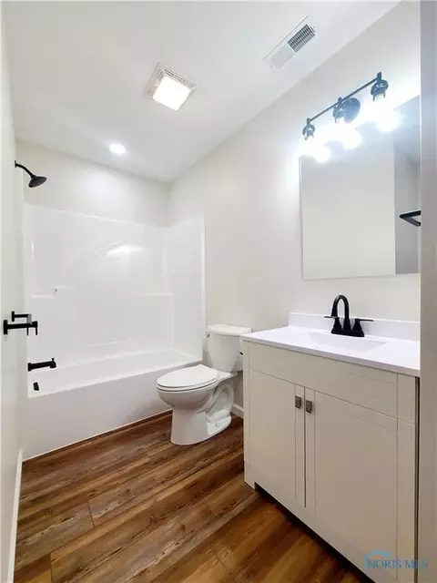 124 S High St, West Unity, OH 43570 photo 6