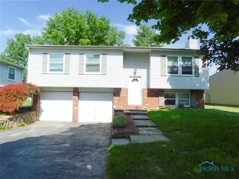 2243 Richmand Dr, Northwood, OH 43619