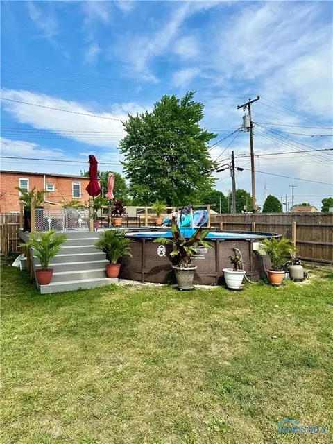 211 N Walnut St, Dunkirk, OH 45836 photo 5