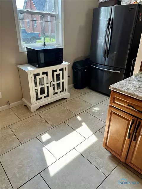 211 N Walnut St, Dunkirk, OH 45836 photo 11