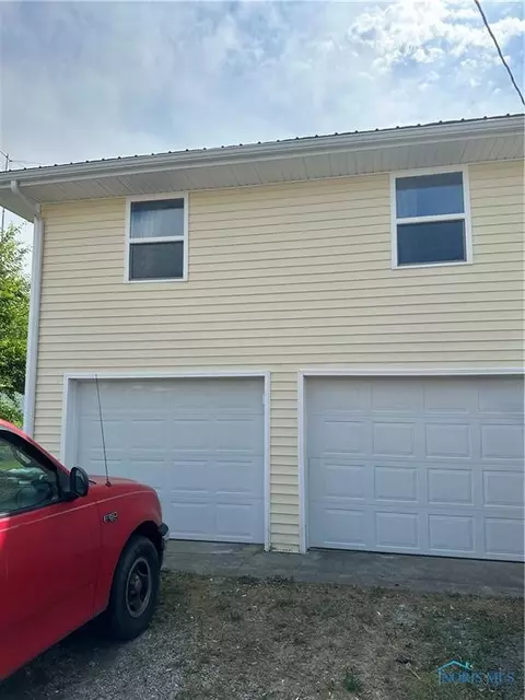 211 N Walnut St, Dunkirk, OH 45836 photo 8