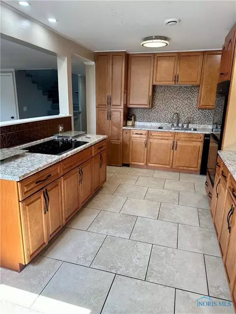 211 N Walnut St, Dunkirk, OH 45836 photo 9