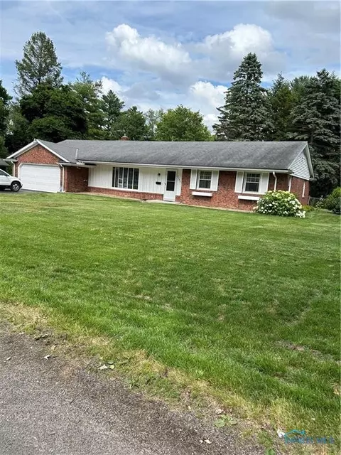 2046 Pautucket Rd, Toledo, OH 43615