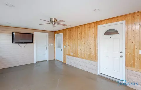 218 Guy St, Walbridge, OH 43465 photo 40