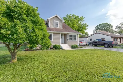 218 Guy St, Walbridge, OH 43465