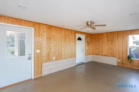 218 Guy St, Walbridge, OH 43465 photo 39