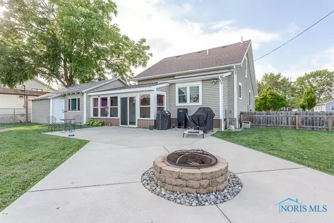 218 Guy St, Walbridge, OH 43465 photo 46