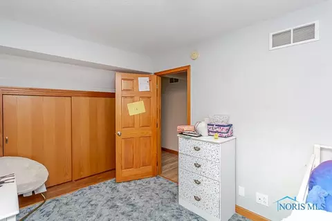 218 Guy St, Walbridge, OH 43465 photo 29