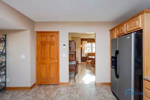 218 Guy St, Walbridge, OH 43465 photo 16