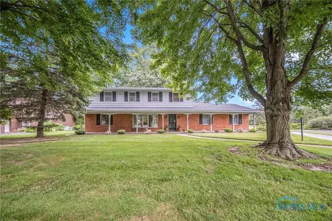 3033 Plumbrook, Maumee, OH 43537