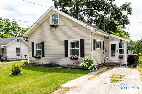 924 Ottawa Ave, Defiance, OH 43512