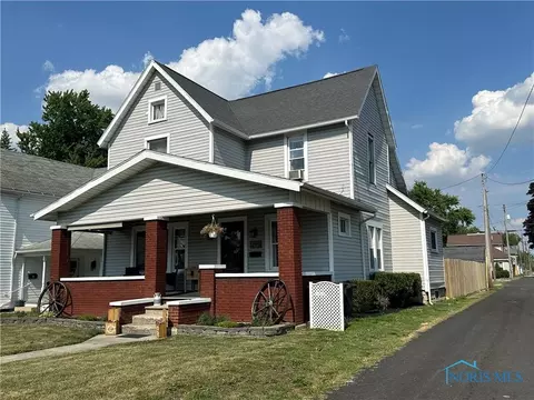 215 Shinkle St, Findlay, OH 45840 photo 2