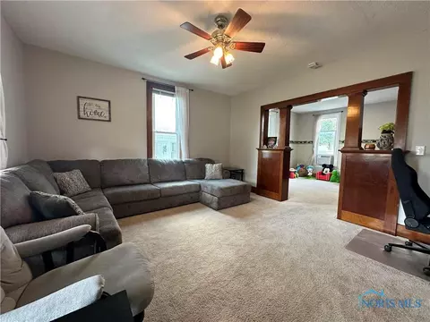 215 Shinkle St, Findlay, OH 45840 photo 8