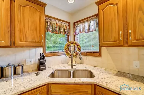 3100 Heatherdowns Dr, Findlay, OH 45840 photo 16