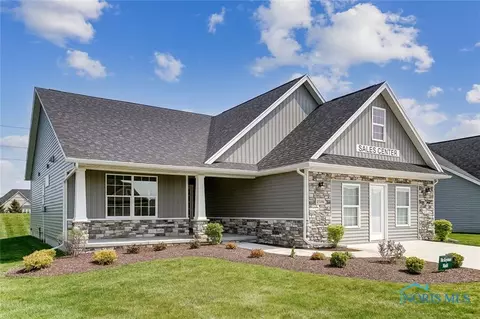 15146 E Sunset Maple Dr, Perrysburg, OH 43551