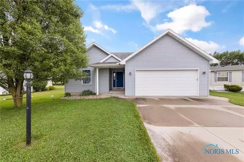 319 Cherry Tree Ln, Delta, OH 43515
