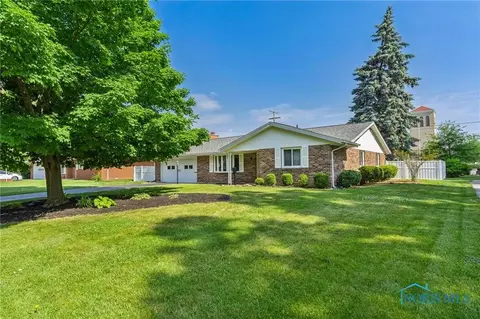 2028 Greendale Ave, Findlay, OH 45840