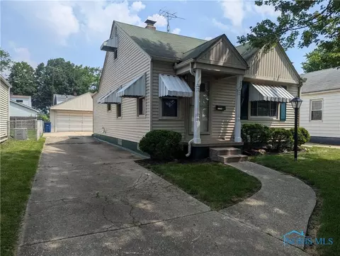 22 W Poinsetta Ave, Toledo, OH 43612