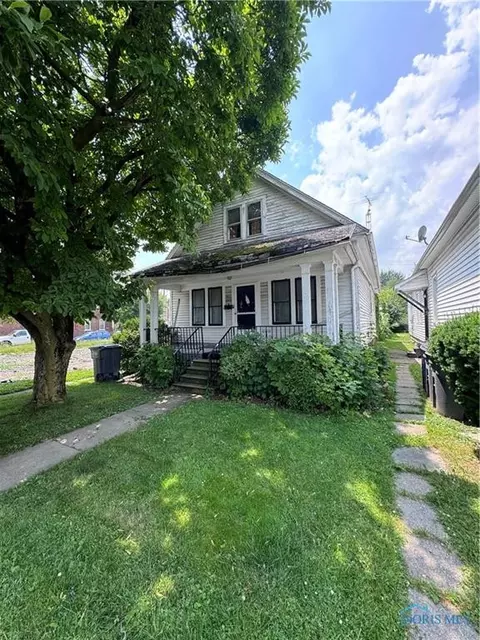 3205 Elm St, Toledo, OH 43608