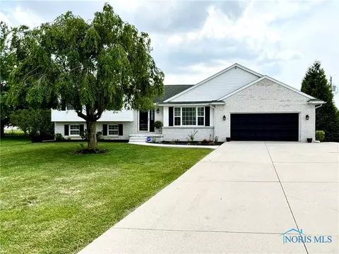4044 Ranger Dr, Northwood, OH 43619
