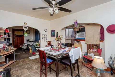 1027 Avondale Ave, Toledo, OH 43607 photo 7