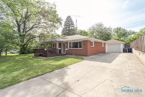 3030 Wichita Rd, Toledo, OH 43613