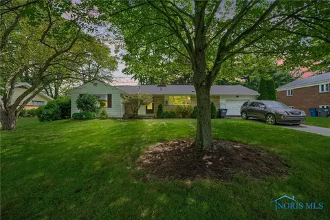 2016 Pautucket Rd, Toledo, OH 43615