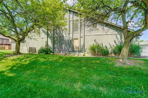 1138 Bernath Pkwy #A, Toledo, OH 43615